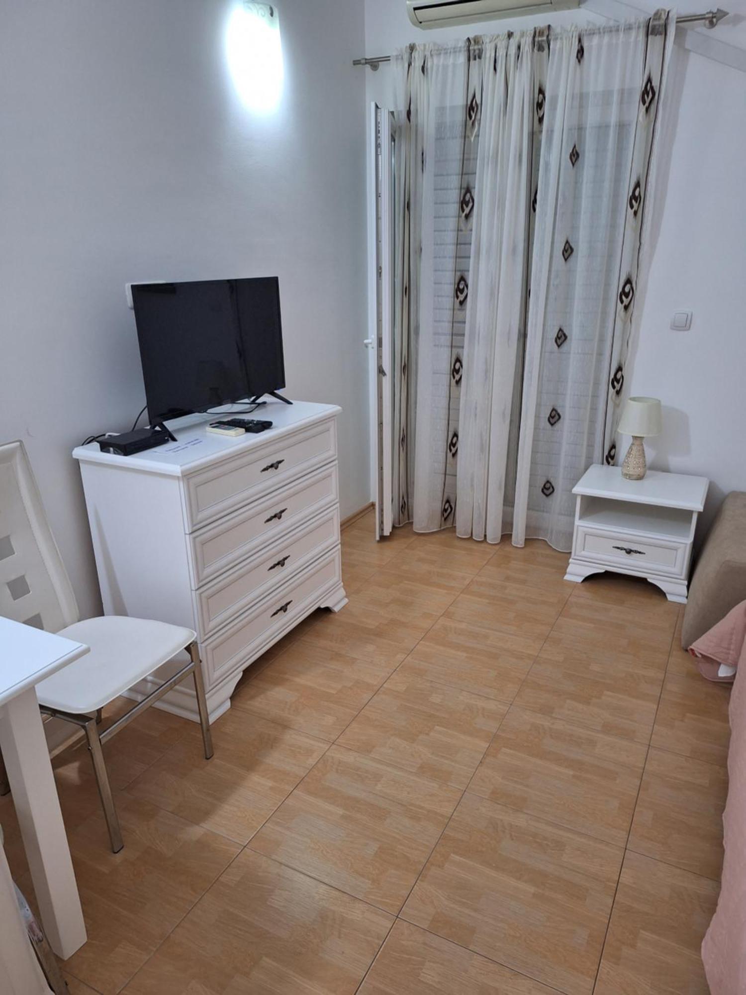 Apartmani P&M Tivat Exteriör bild