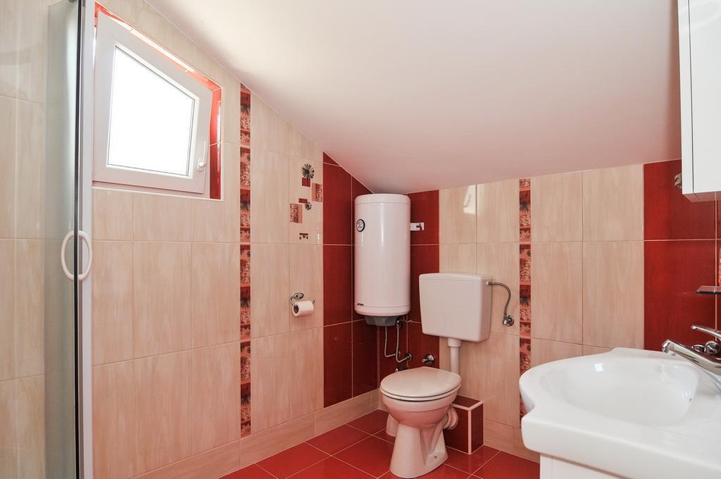 Apartmani P&M Tivat Exteriör bild